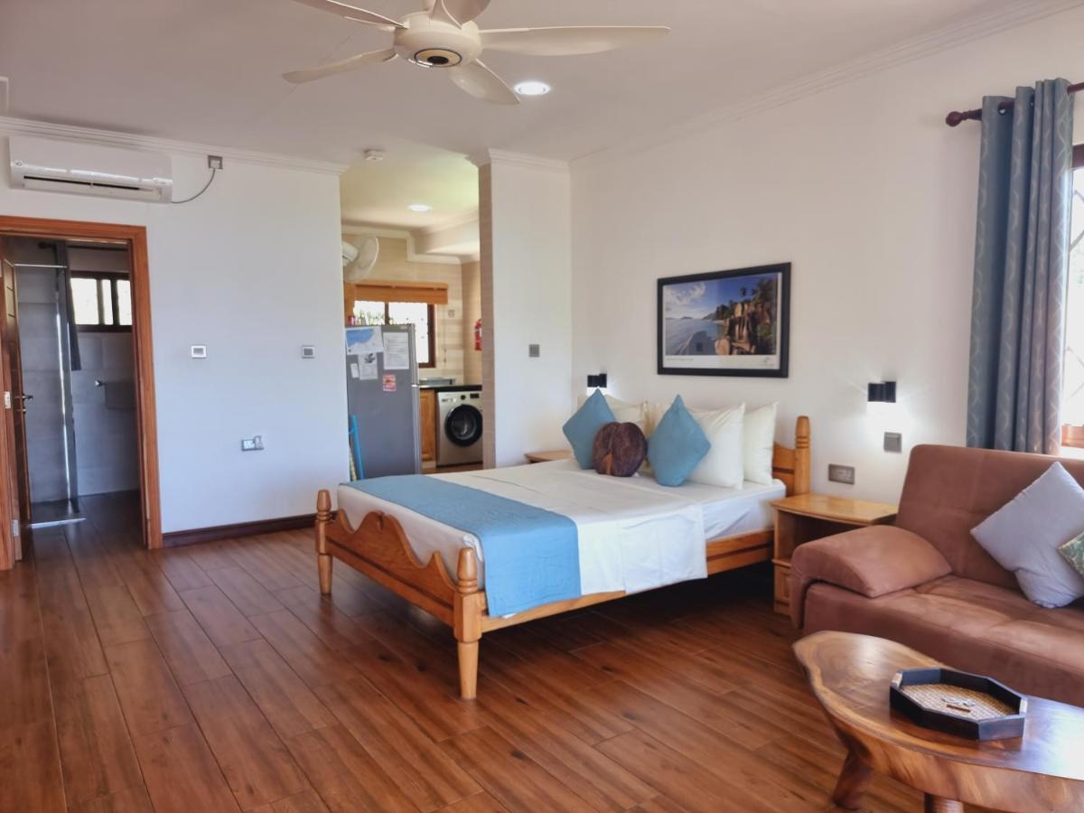 Drake Seaside Studio Apartments 벨옴브레 외부 사진