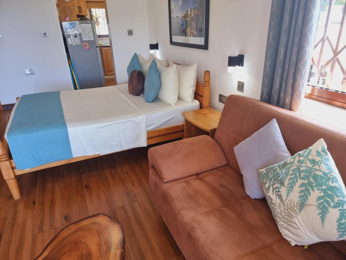 Drake Seaside Studio Apartments 벨옴브레 외부 사진