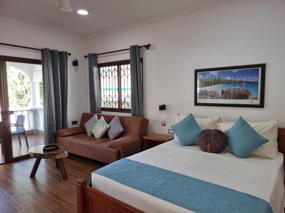 Drake Seaside Studio Apartments 벨옴브레 외부 사진