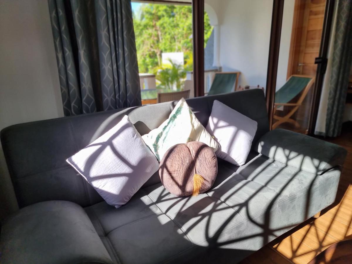 Drake Seaside Studio Apartments 벨옴브레 외부 사진