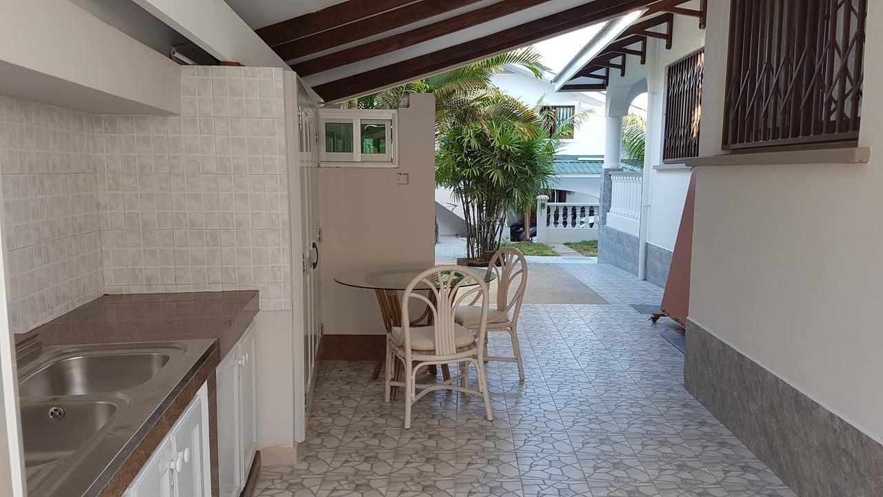 Drake Seaside Studio Apartments 벨옴브레 외부 사진